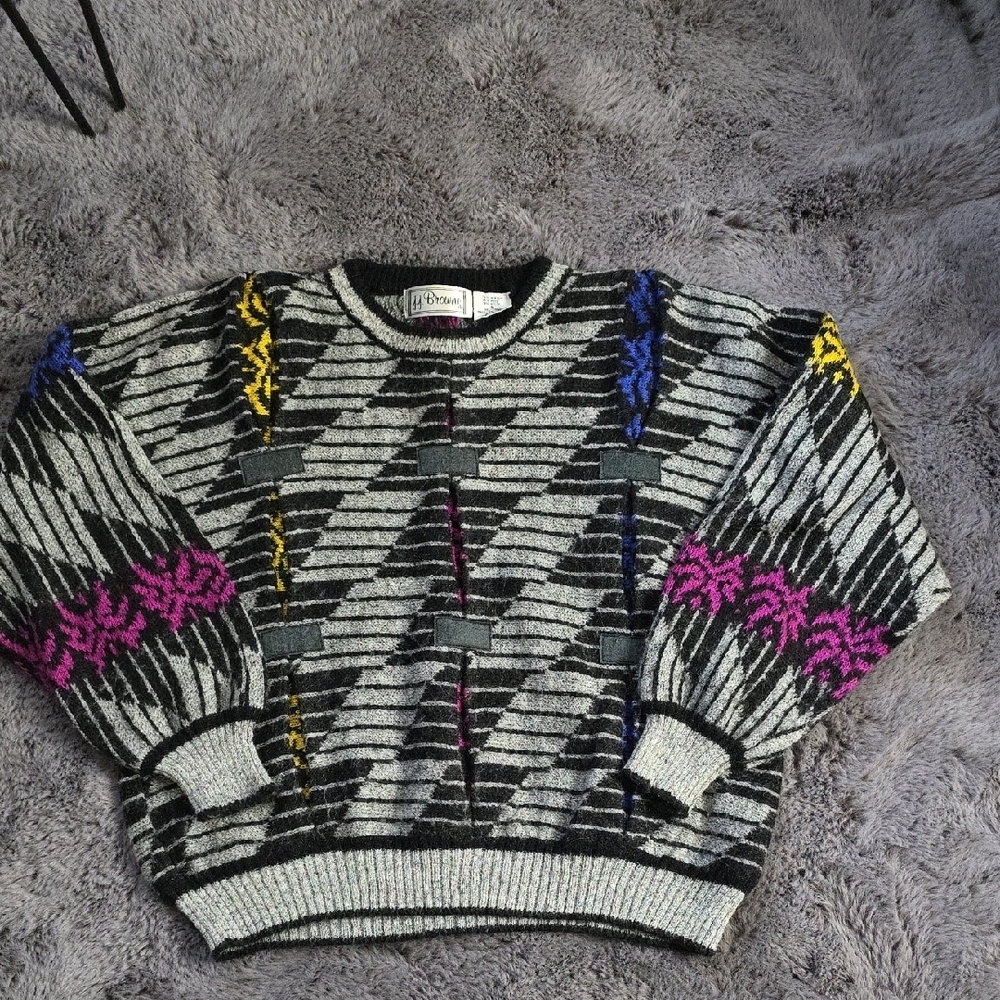 Vintage Black and Gray Crew Neck Sweater Unisex Geometric Pattern Medium